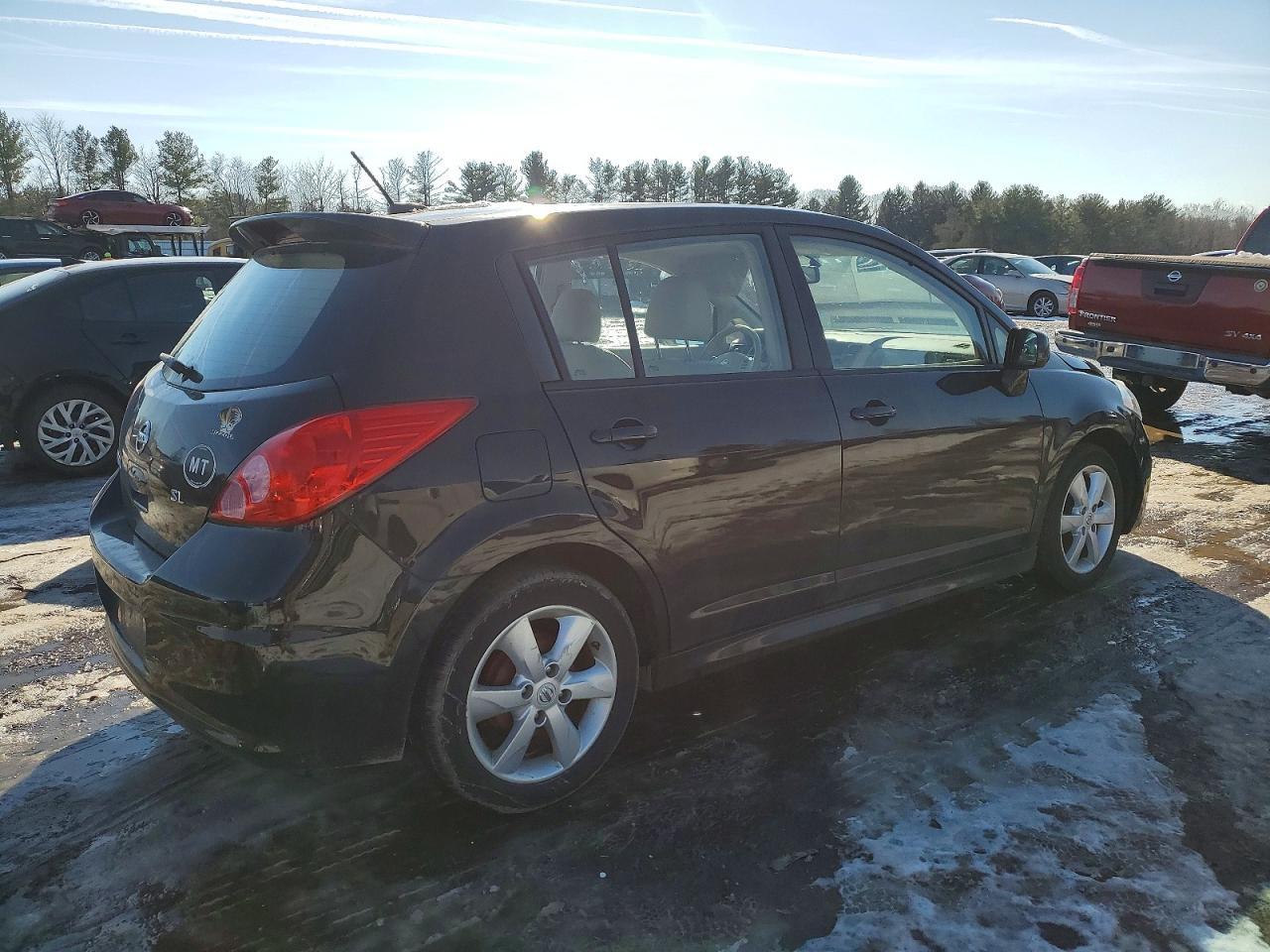 2012 Nissan Versa s