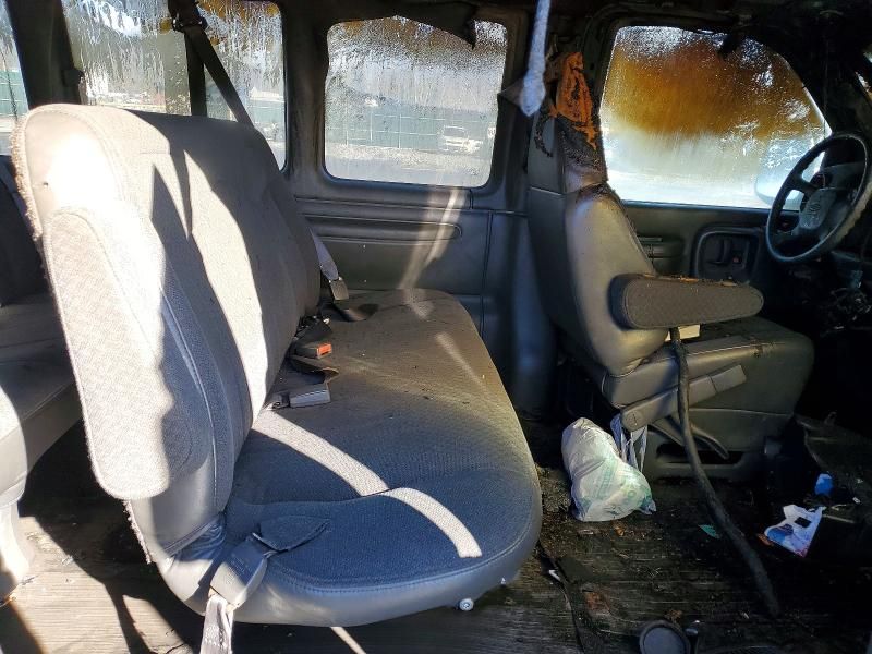 2002 Chevrolet Express G3500