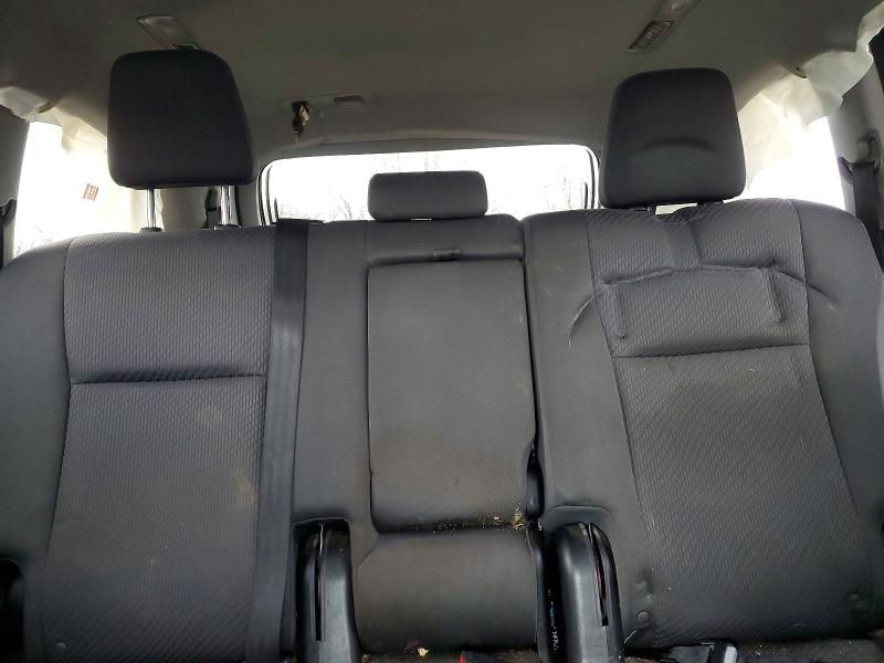 2016 Toyota Highlander le