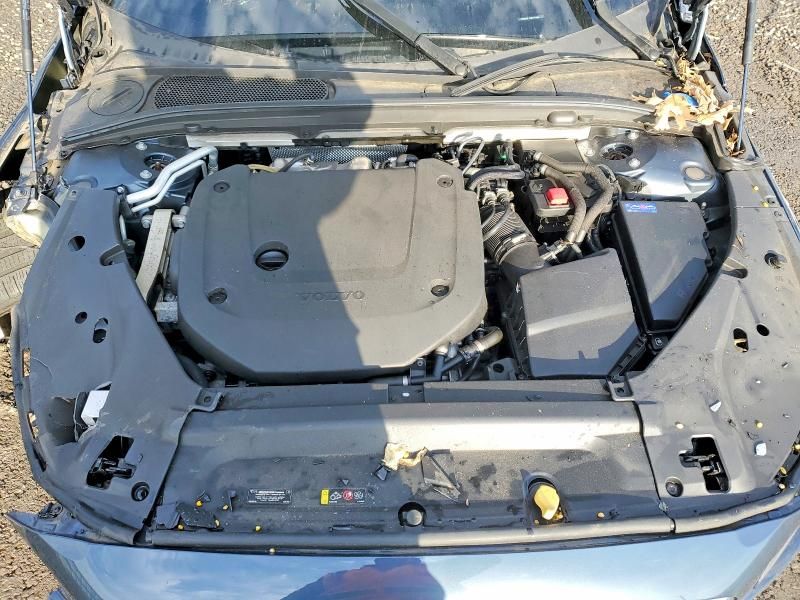 2022 Volvo S90 B6 Inscription