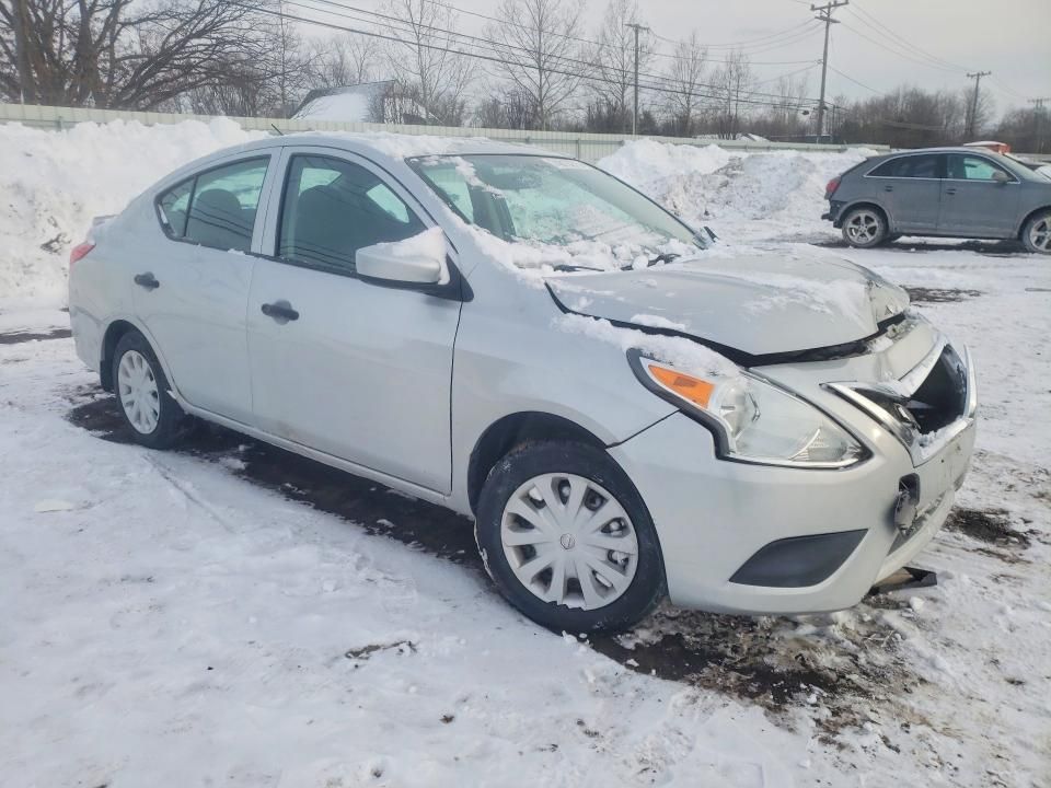 2018 Nissan Versa s Plus