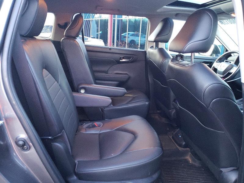 2022 Toyota Highlander xle