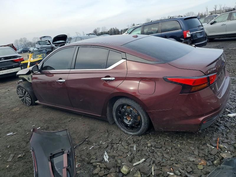 2023 Nissan Altima sv