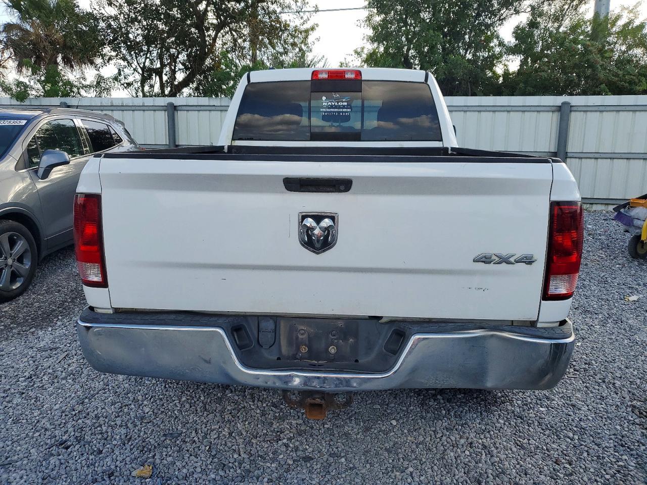 2013 Dodge Ram 1500 slt