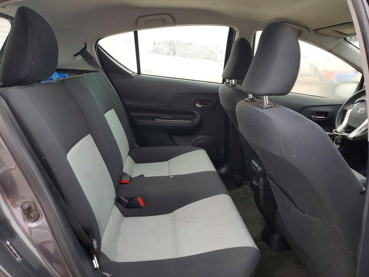 2015 Toyota Prius c