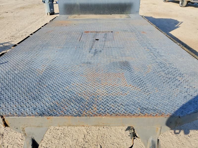 2005 GMC New Sierra-Delivery Truck