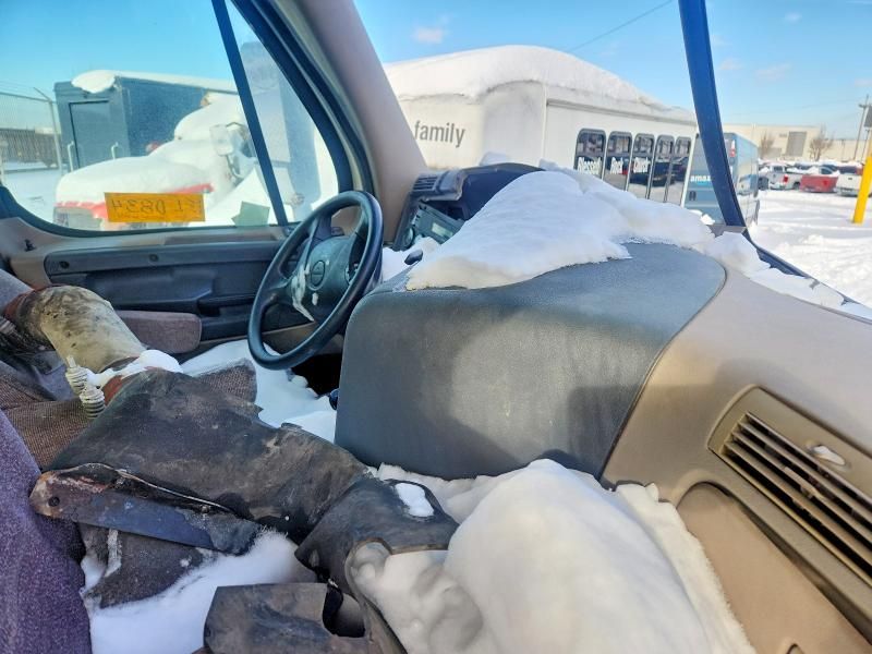 2014 Freightliner Cascadia Semi Truck