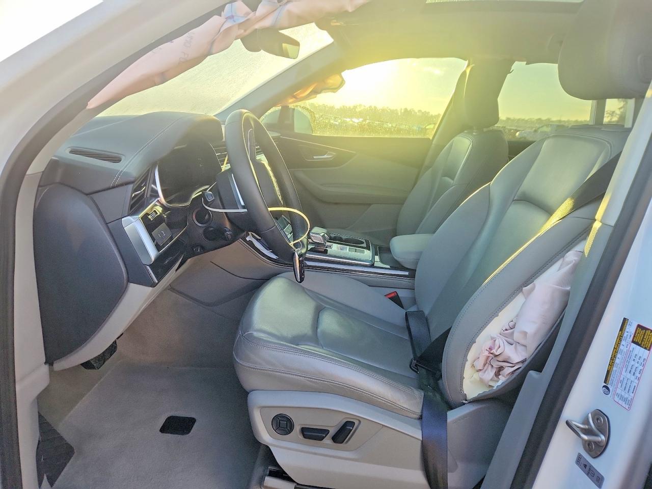 2024 Audi Q7 Premium Plus