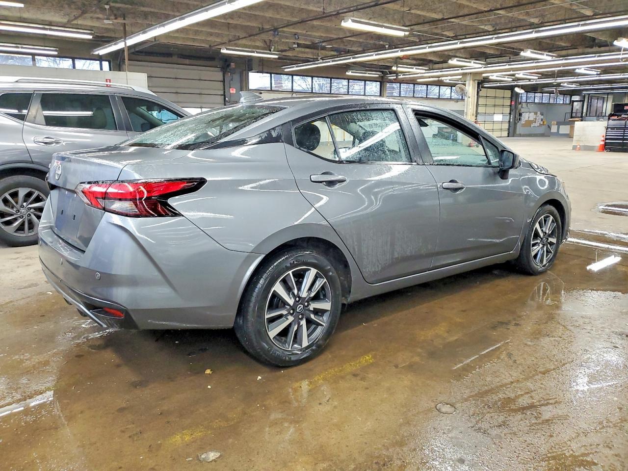 2025 Nissan Versa sv