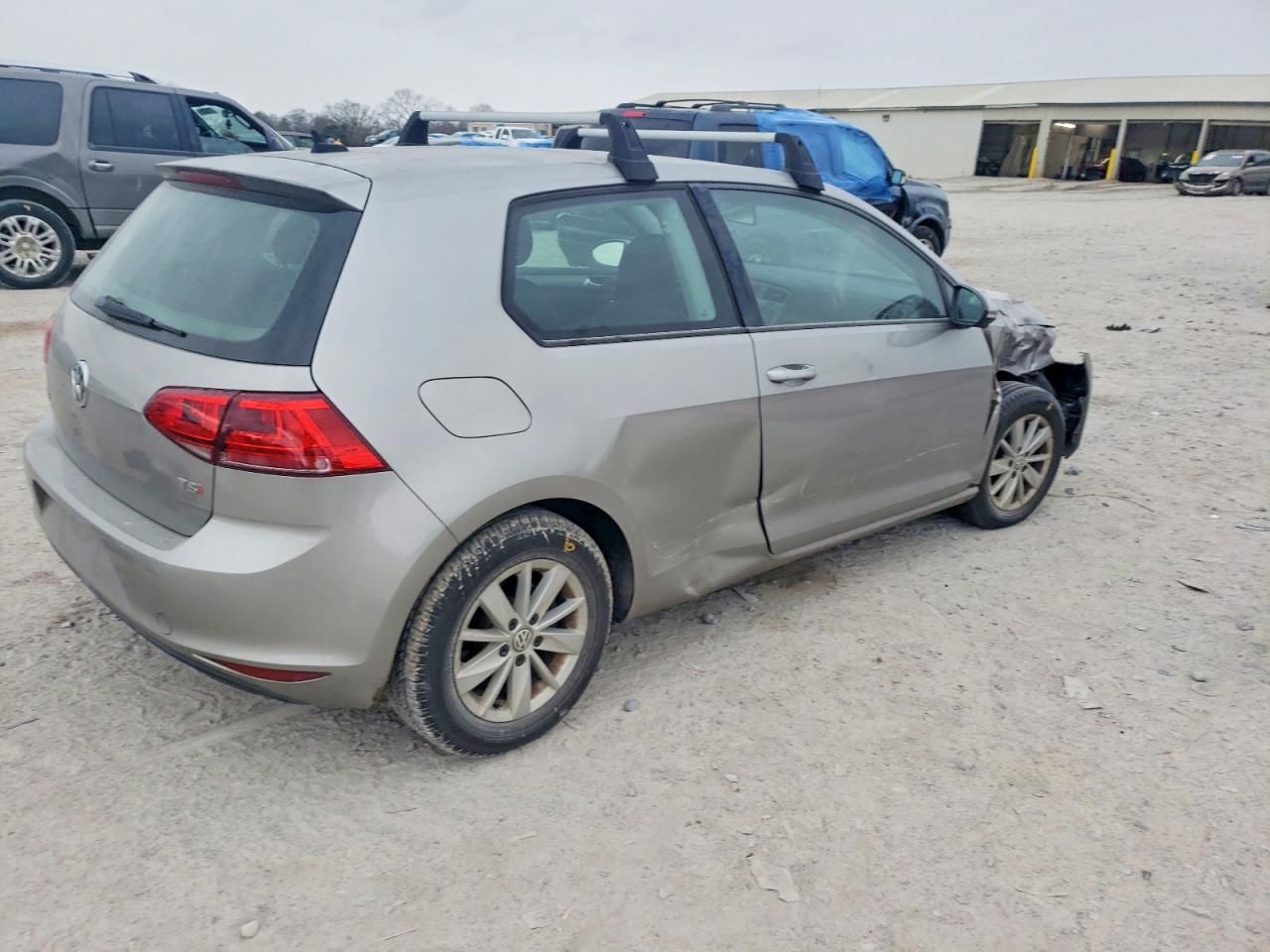 2016 Volkswagen Golf Base / s
