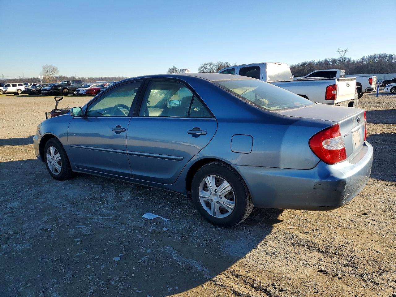 2004 Toyota Camry le