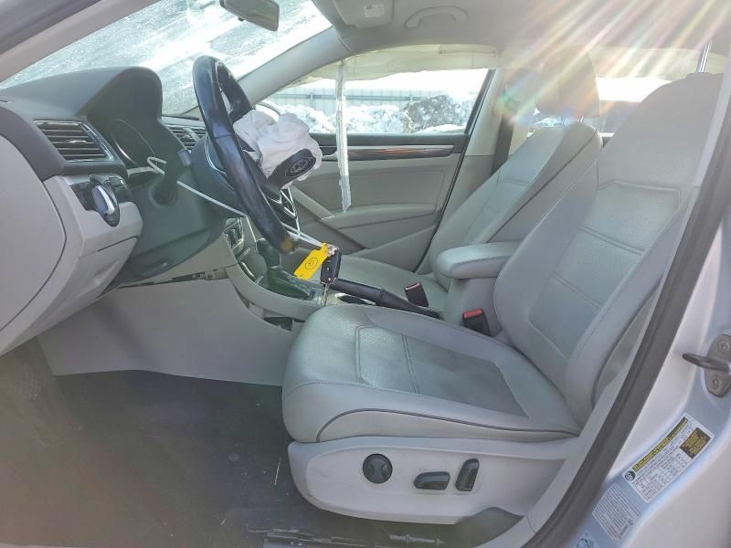 2016 Volkswagen Passat se