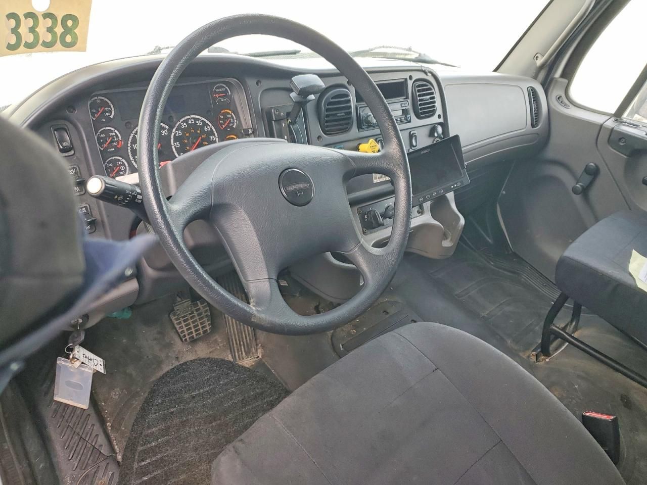 2016 Freightliner Business Class M2 box Truck