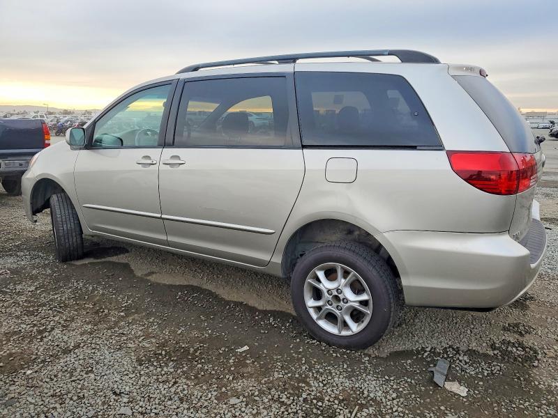 2004 Toyota Sienna xle