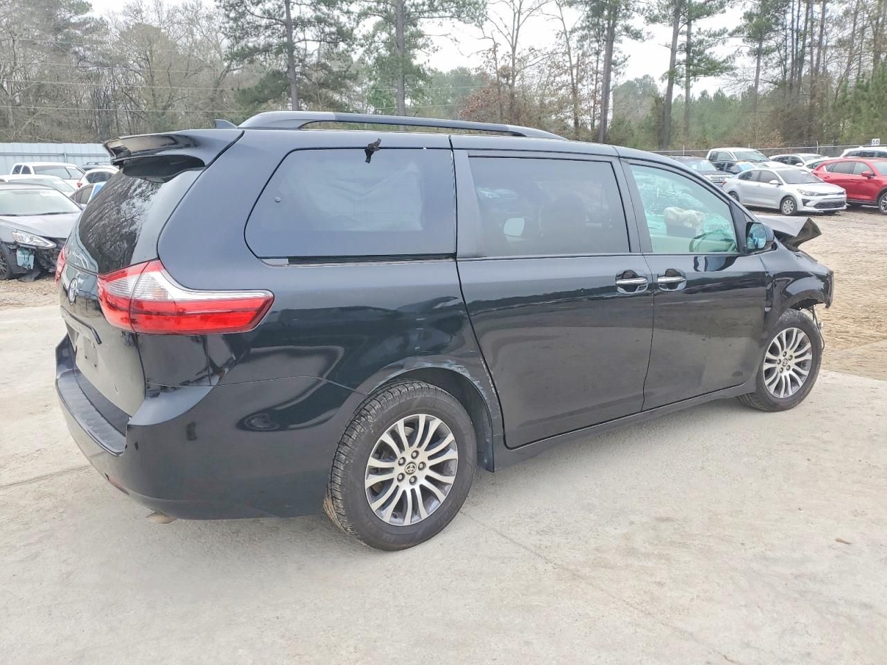 2020 Toyota Sienna xle
