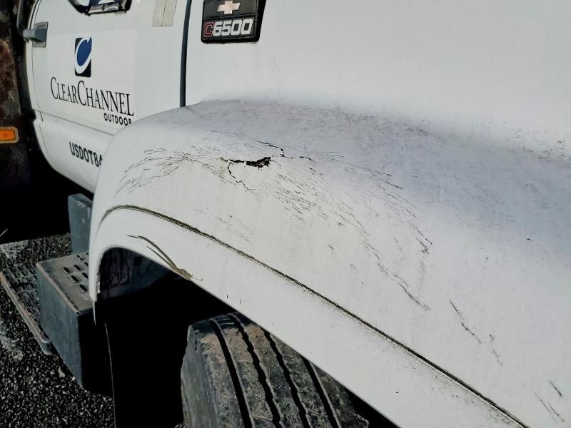 1999 Chevrolet C7500 Flatbed Truck