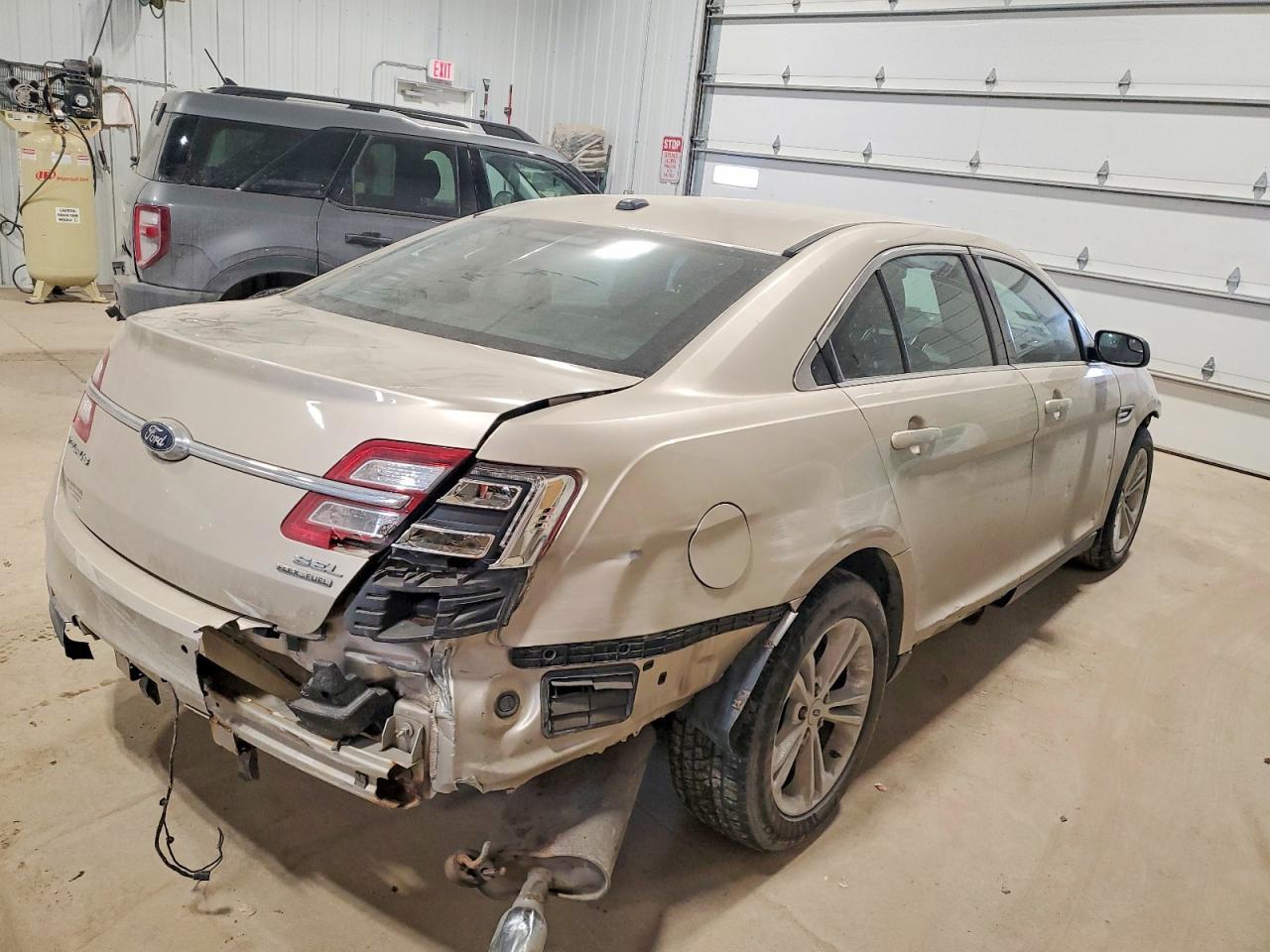 2018 Ford Taurus sel