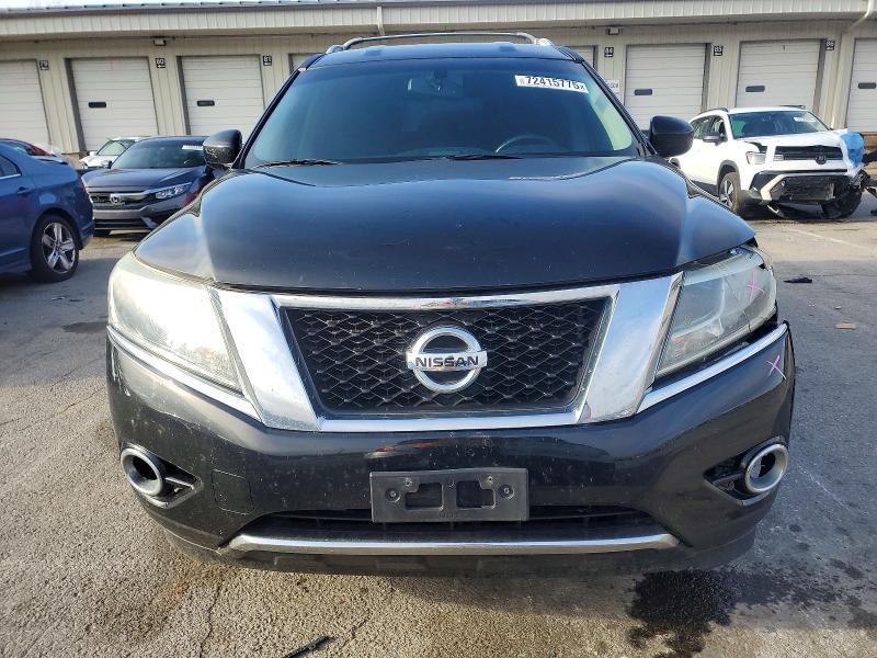 2016 Nissan Pathfinder sv