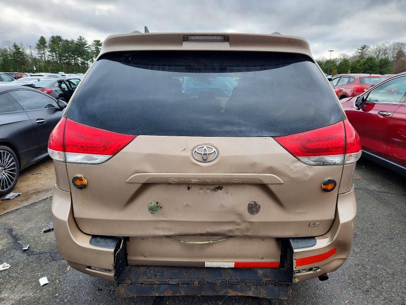 2014 Toyota Sienna le