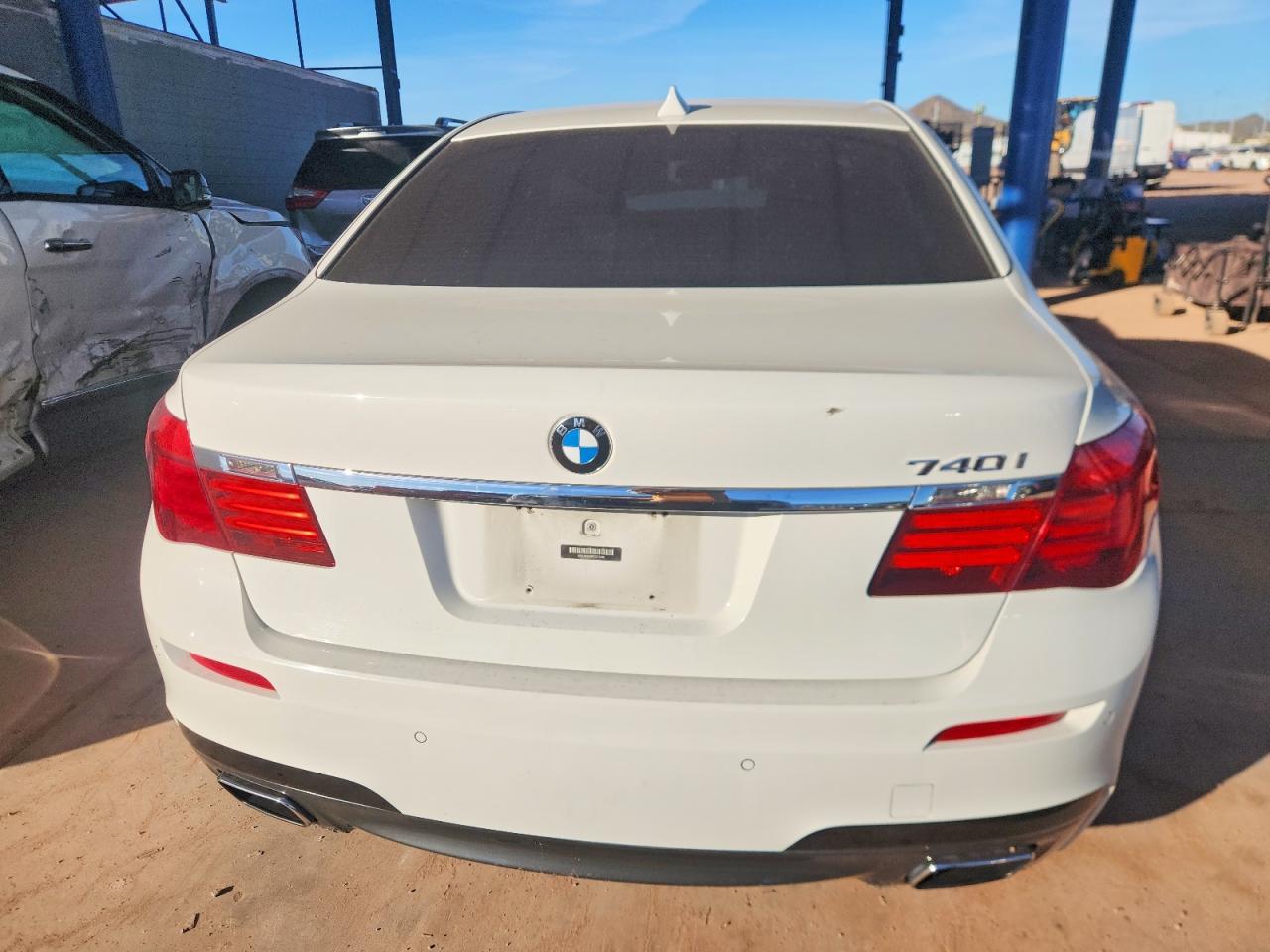 2015 BMW 740 i