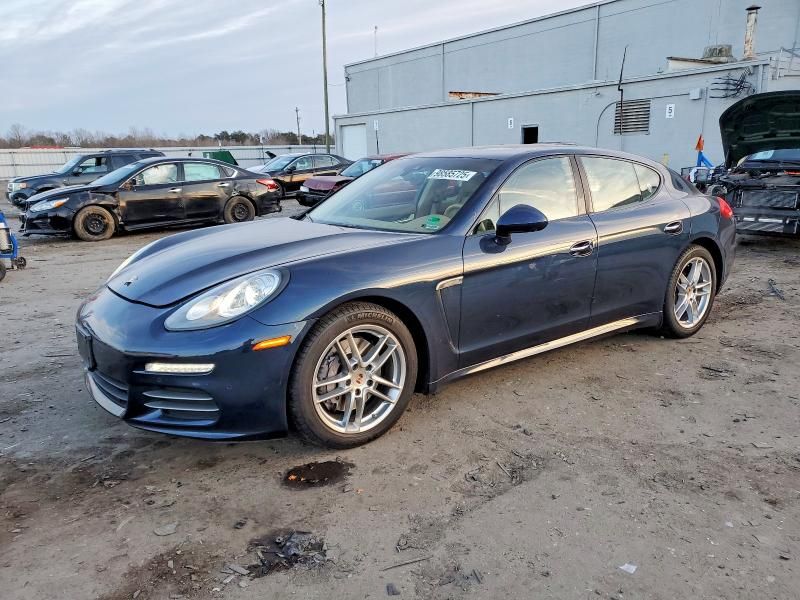 2014 Porsche Panamera 2
