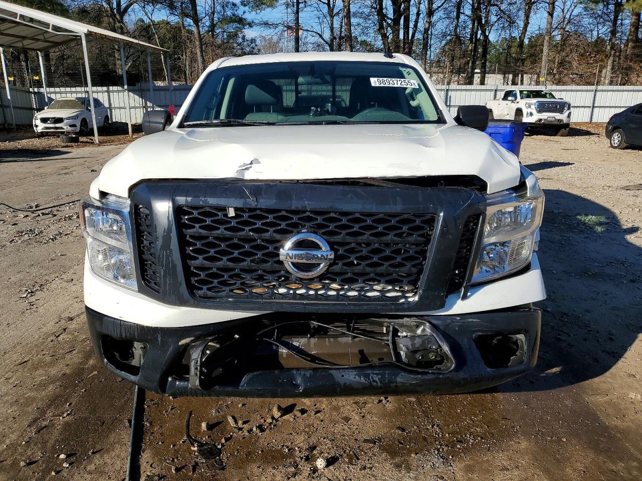 2019 Nissan Titan s