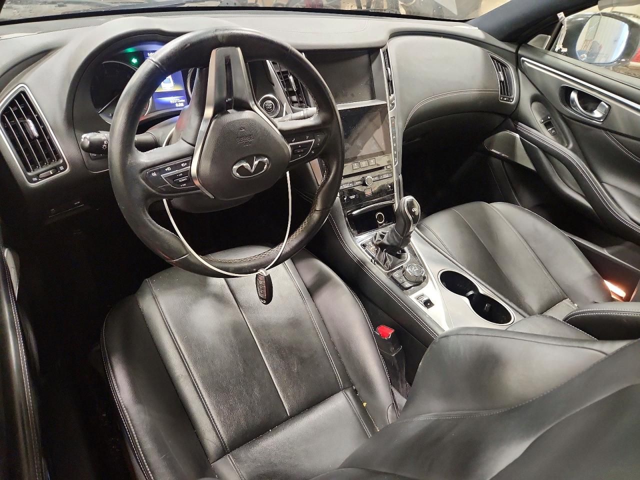 2018 Infiniti Q60 Luxe 300