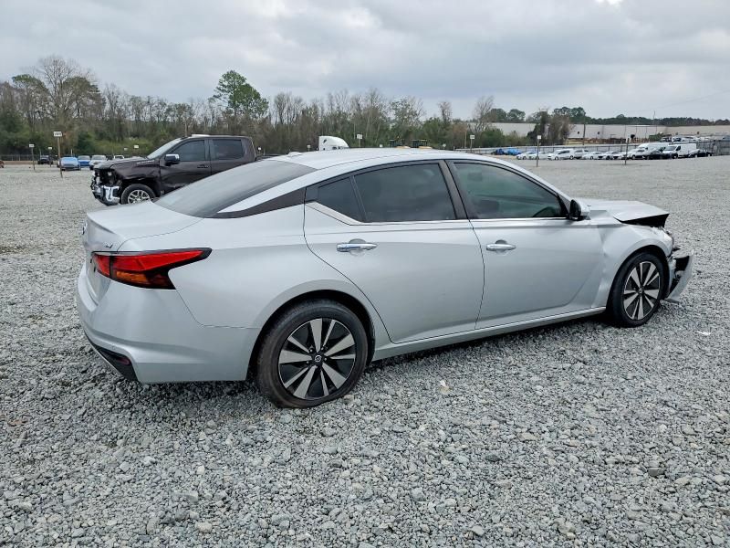 2022 Nissan Altima sv
