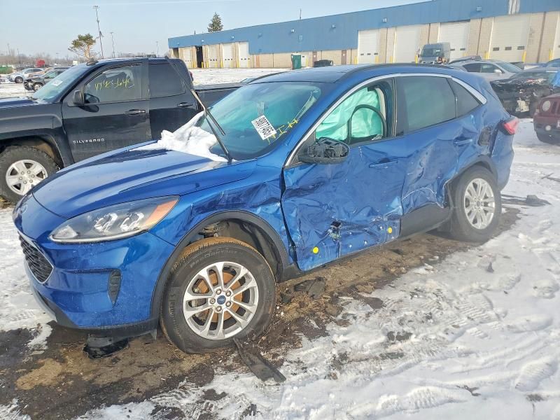2022 Ford Escape se