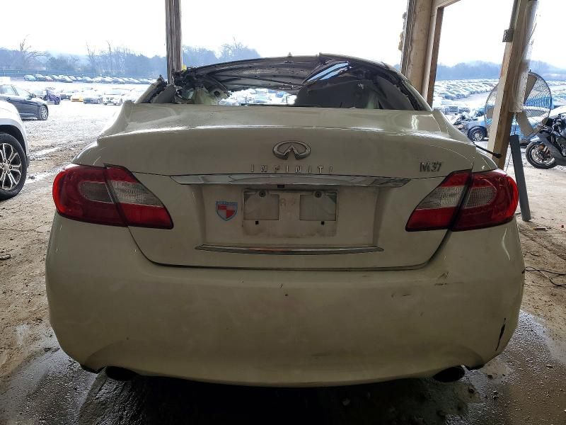 2012 Infiniti M37