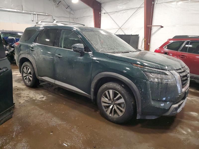 2025 Nissan Pathfinder sl