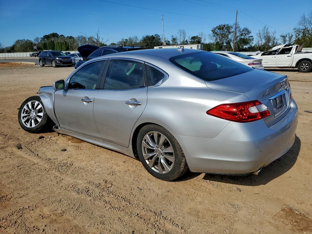 2013 Infiniti M37