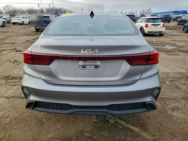 2023 KIA Forte lx