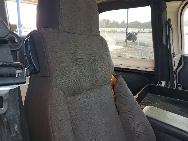 2004 Jeep Wrangler / tj Sport