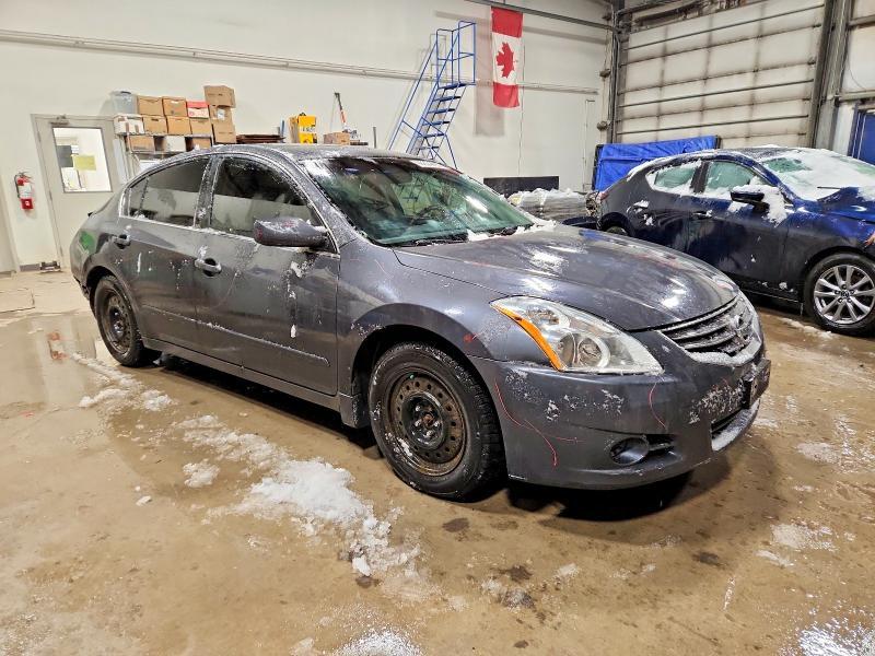 2012 Niss Altima Base