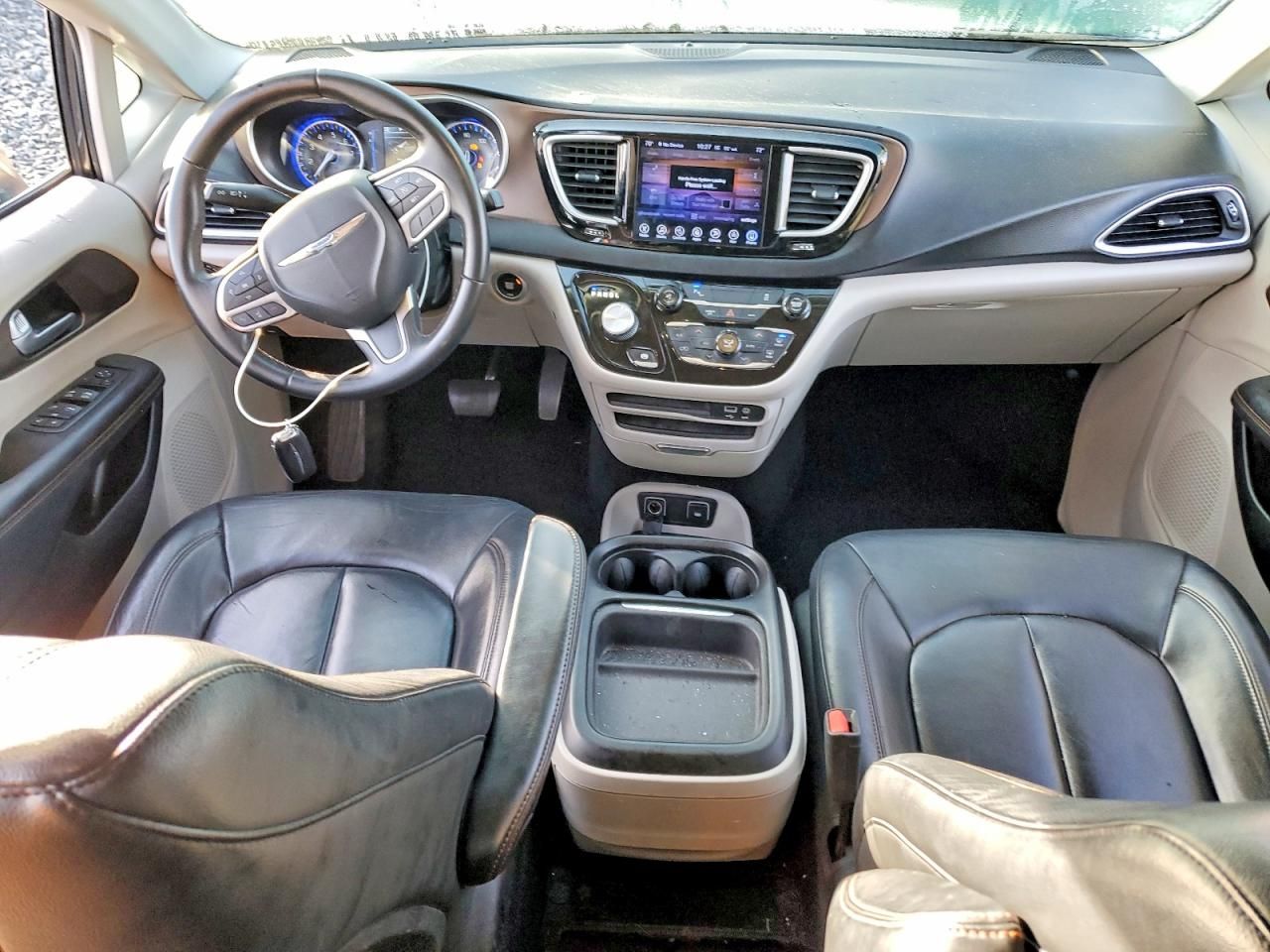 2017 Chrysler Pacifica Touring l