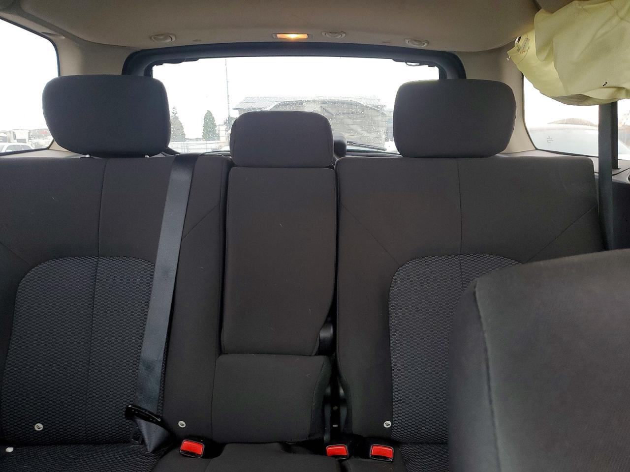 2011 Mitsubishi Endeavor ls