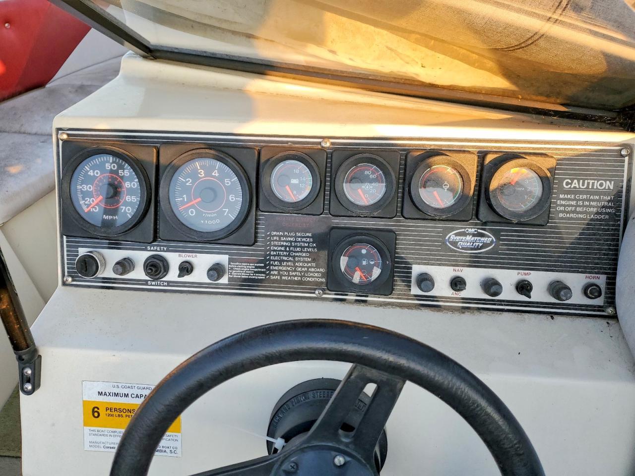 1989 Sunbird Corsair Boat