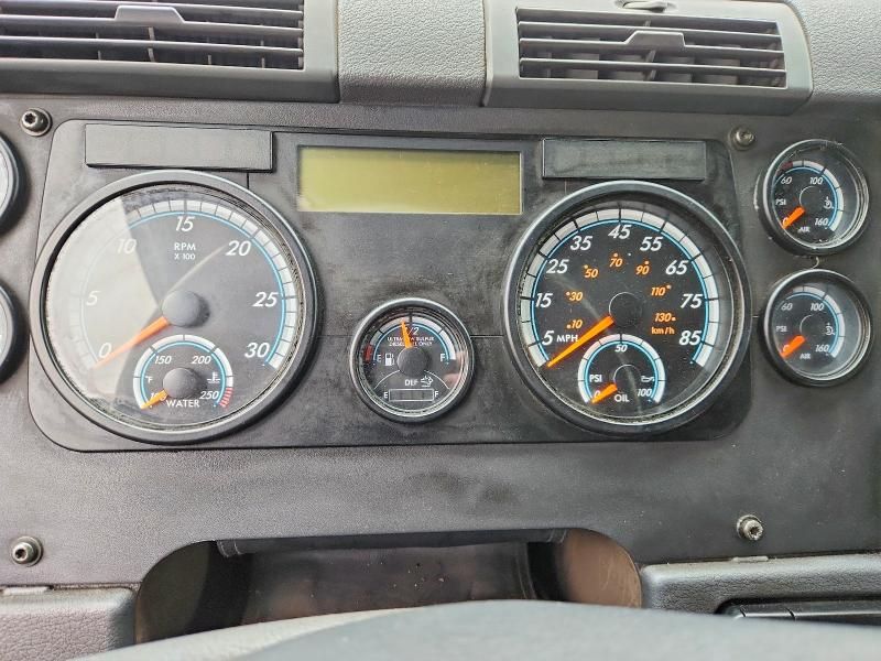 2016 Freightliner Cascadia 125 Semi Truck