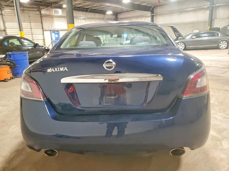 2013 Nissan Maxima s