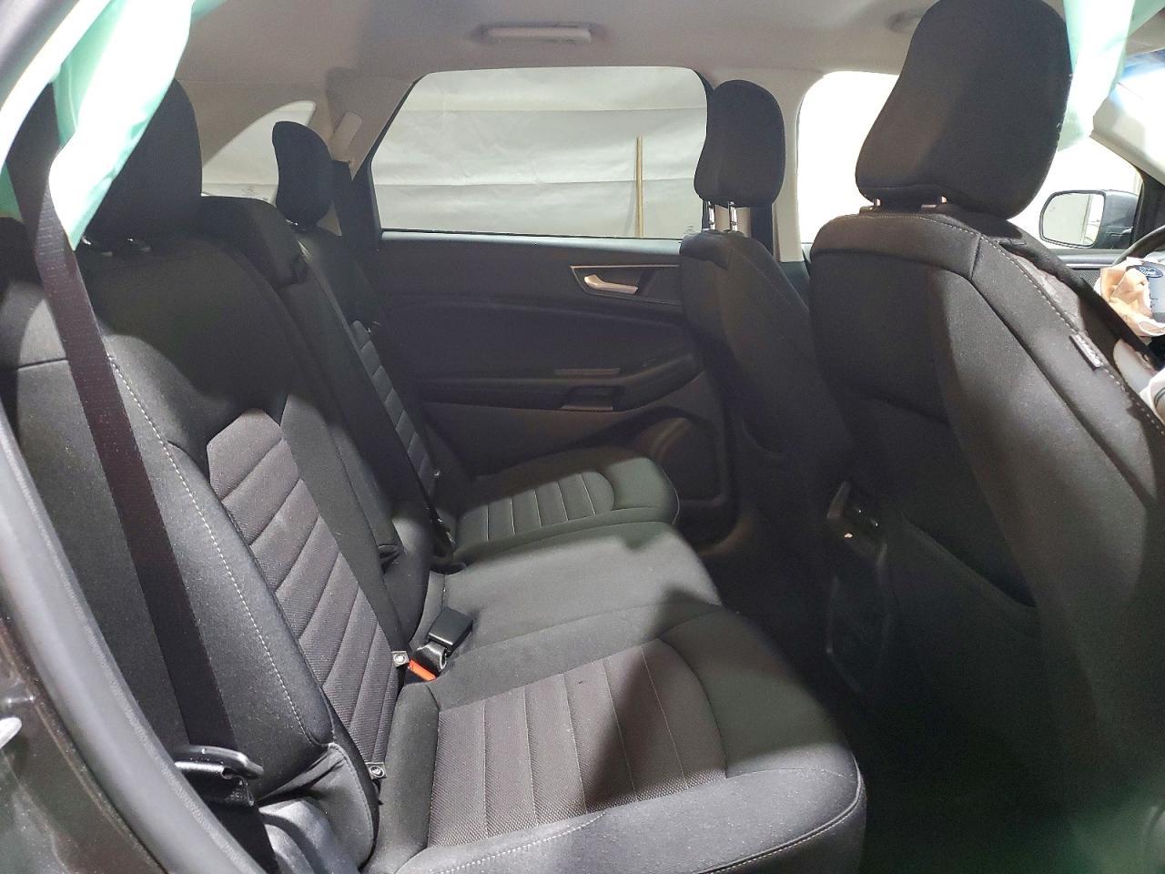 2020 Ford Edge se