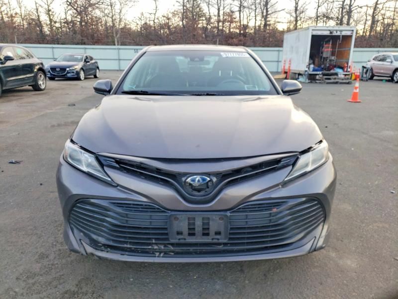 2019 Toyota Camry le