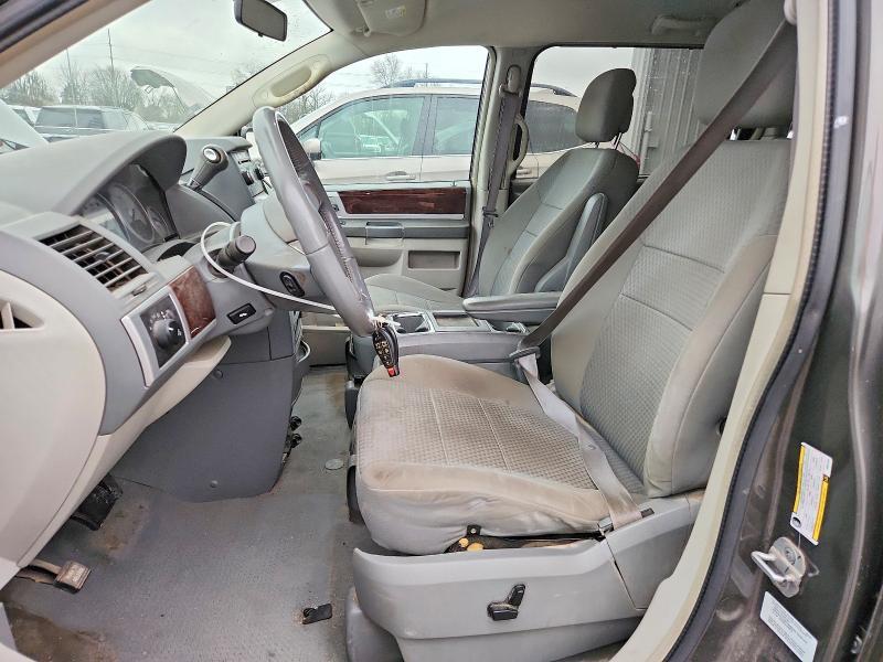 2010 Chrysler Town & Country Touring