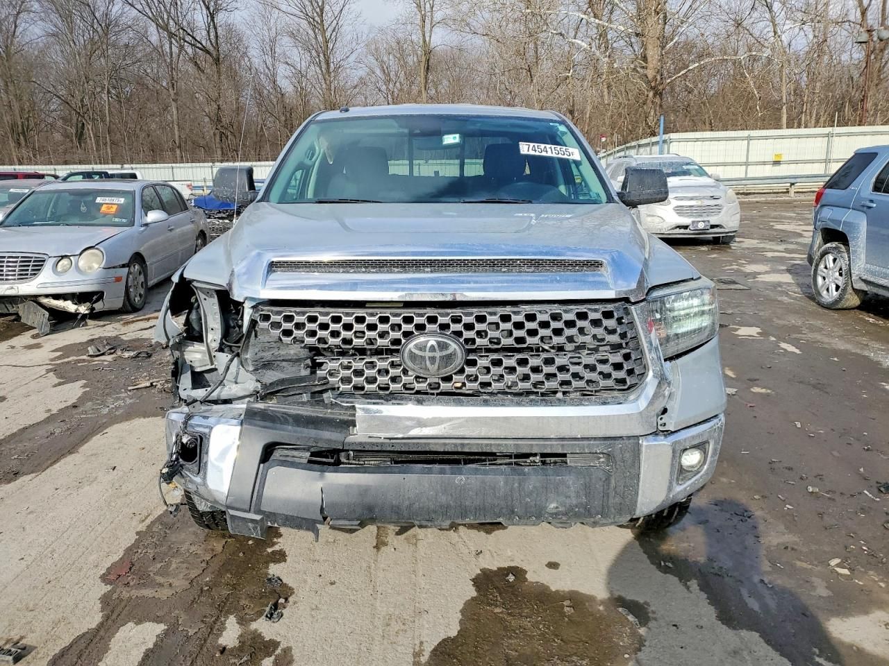 2018 Toyota Tundra Double cab sr