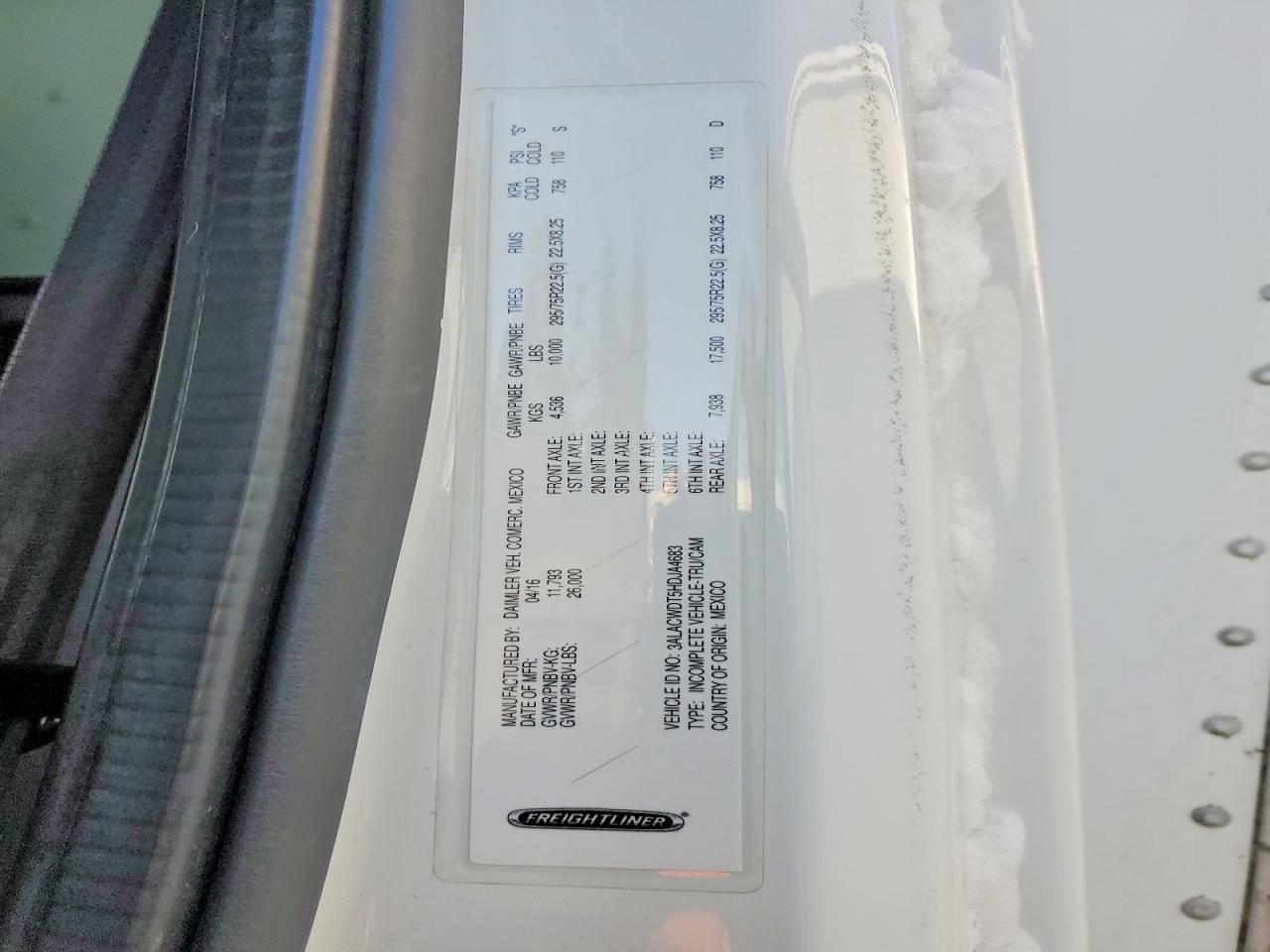 2017 Freightliner Business Class M2 BOX Truck