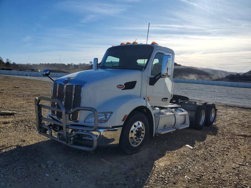 2016 Pntw 579-Semi Truck
