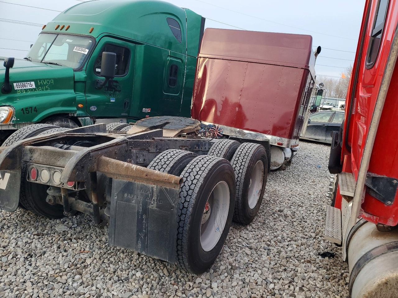1998 Westenstar 1998 Western Star 4900 Semi Truck