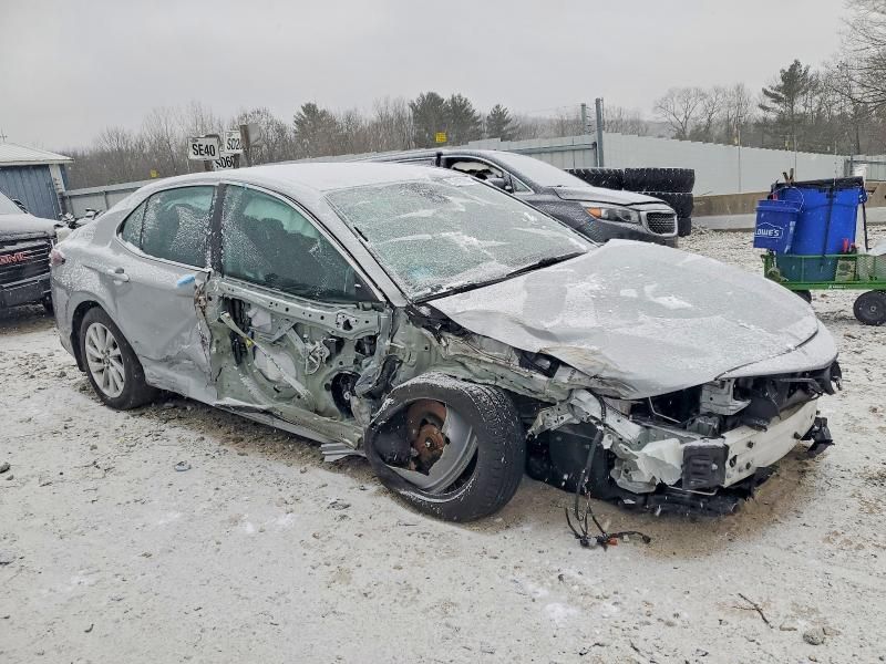 2022 Toyota Camry le