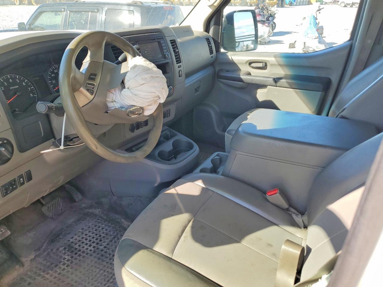 2019 Niss NV Cargo 2500 HD SV
