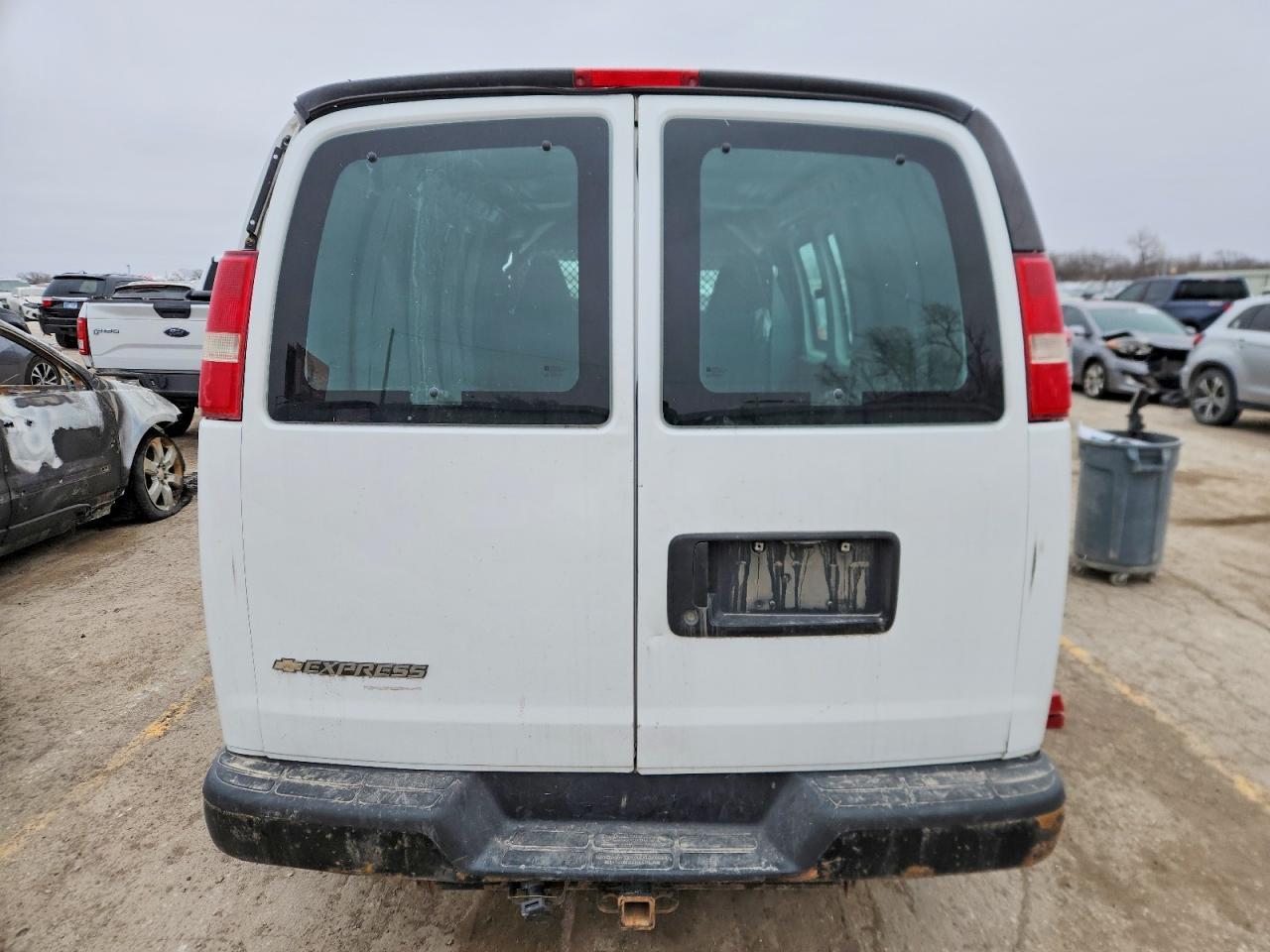 2016 Chevrolet Express G2500 Delivery Van